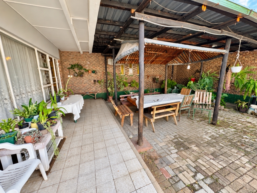 4 Bedroom Property for Sale in Potchefstroom North West